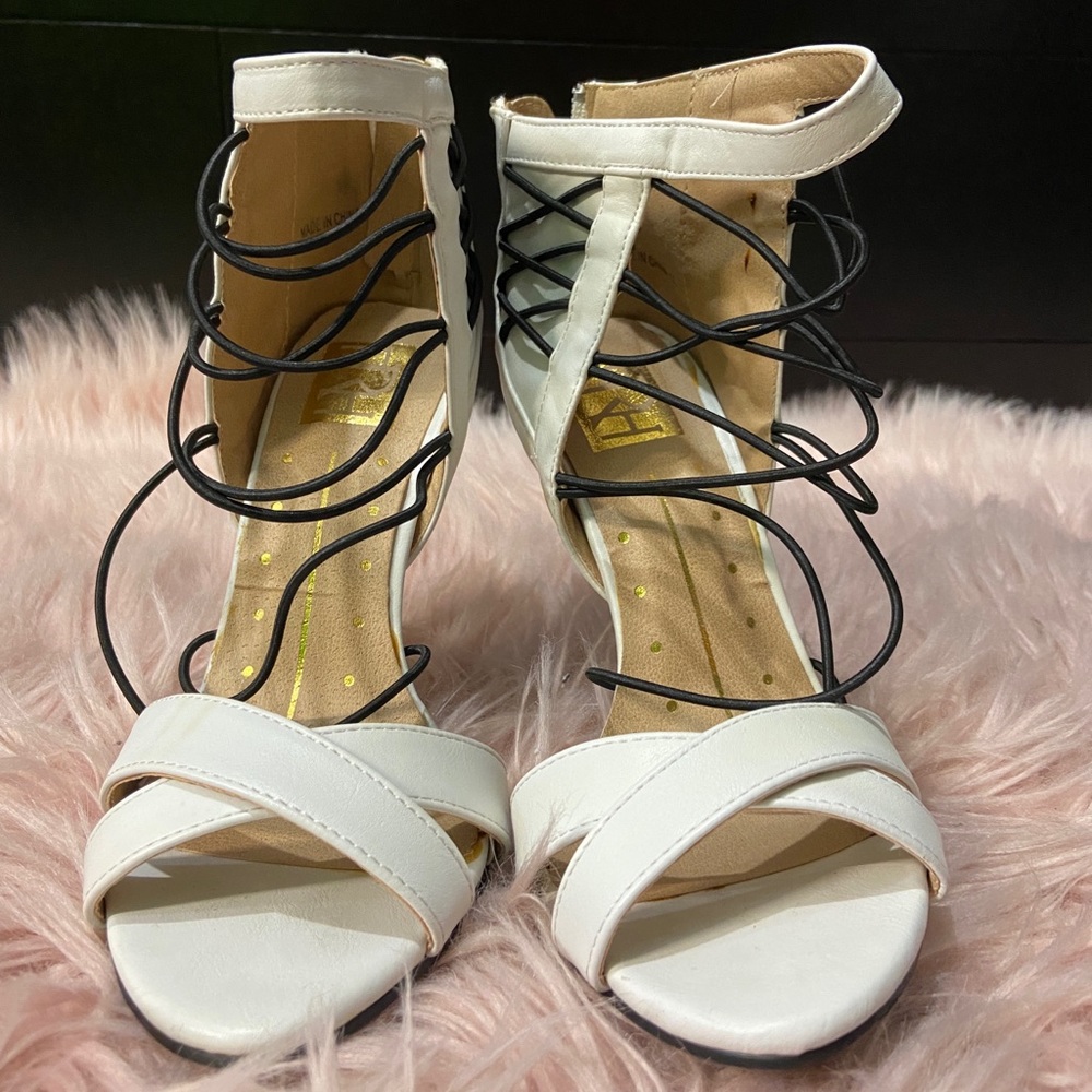 White design heel like new *